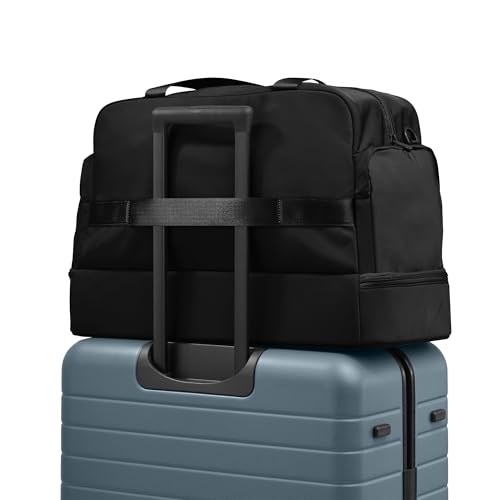 Away Featherlight Weekender Bag, 44L Carry On Travel Duffel with Laptop Sleeve and Shoe Compartment, Jet Black