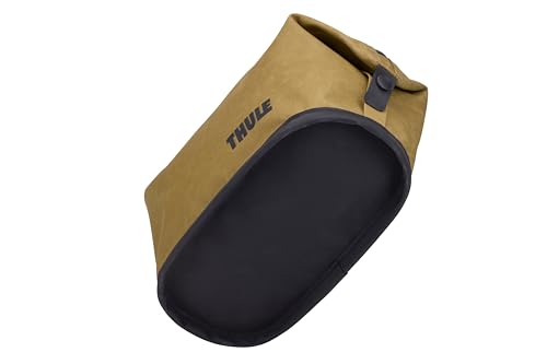 Thule Aion Toiletry Bag - Water-resistant bag for toiletries, makeup and shaving essentials - Removable liquids bag included - Easy to clean - Snap loop to easily hang - Waxed, PFC-free fabric