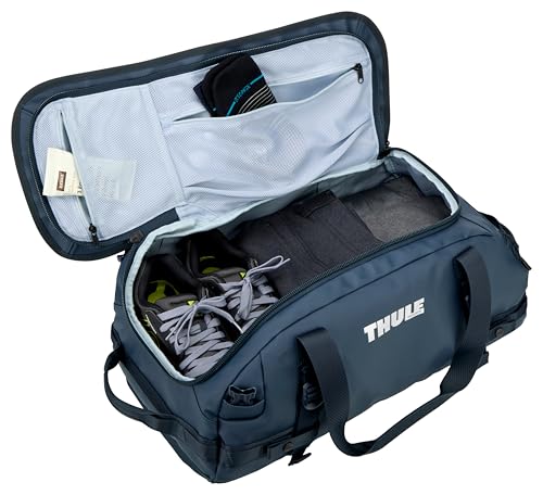 Thule Chasm 40L Duffel, Easy to Pack, Converts to Backpack, Internal mesh Pockets, Lockable Zippers, Recycled Materials