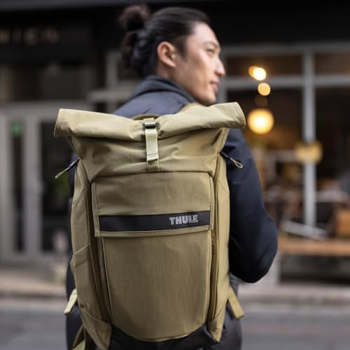 Thule Paramount 24L Backpack - Commuter Backpack with Padded Laptop Sleeve - Fits 16" laptops and 12" Tablets - Thoughtful Layout and Organization