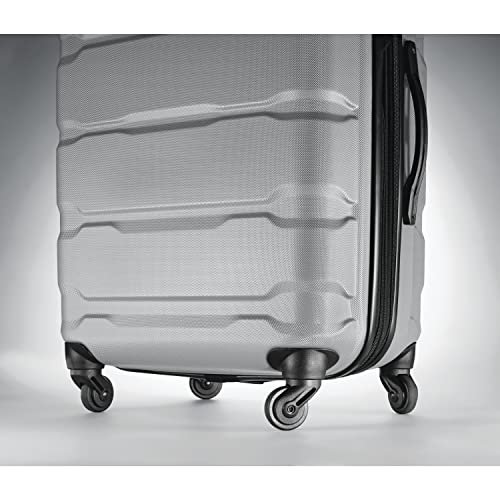 Samsonite Omni PC Hardside Expandable Luggage with Spinner Wheels, Silver, Checked-Large 28-Inch