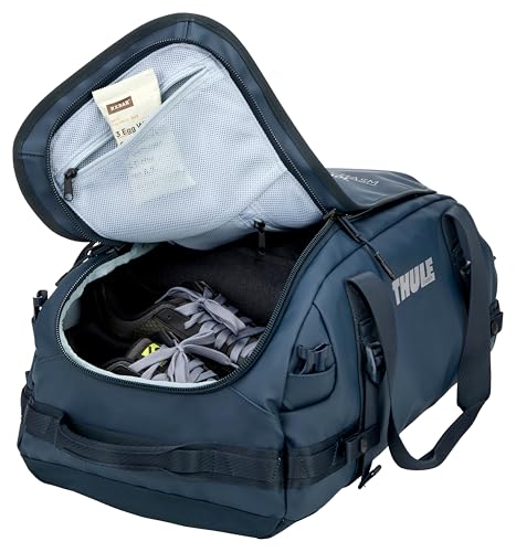 Thule Chasm 40L Duffel, Easy to Pack, Converts to Backpack, Internal mesh Pockets, Lockable Zippers, Recycled Materials