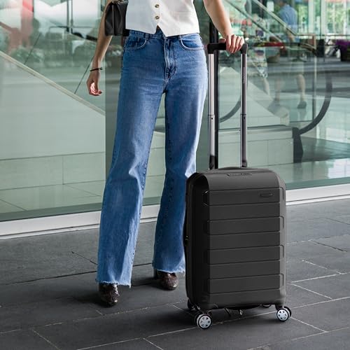 Traveler's Choice Pagosa Hardshell Expandable Luggage with Spinner Wheels, Black, 30-Inch Large