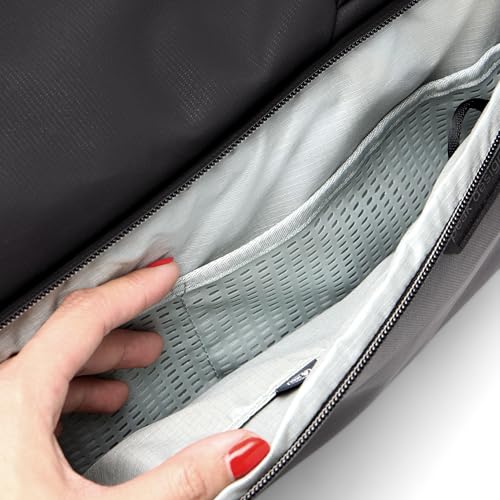 Peak Design Travel Duffel 50L, Black, Extra-Wide Single Zip Access, Weatherproof Shell, 4 External Pockets, Fits Packing Cubes & Camera Cubes, Ideal for Weekend Trips, Versatile Duffel Bag for Travel