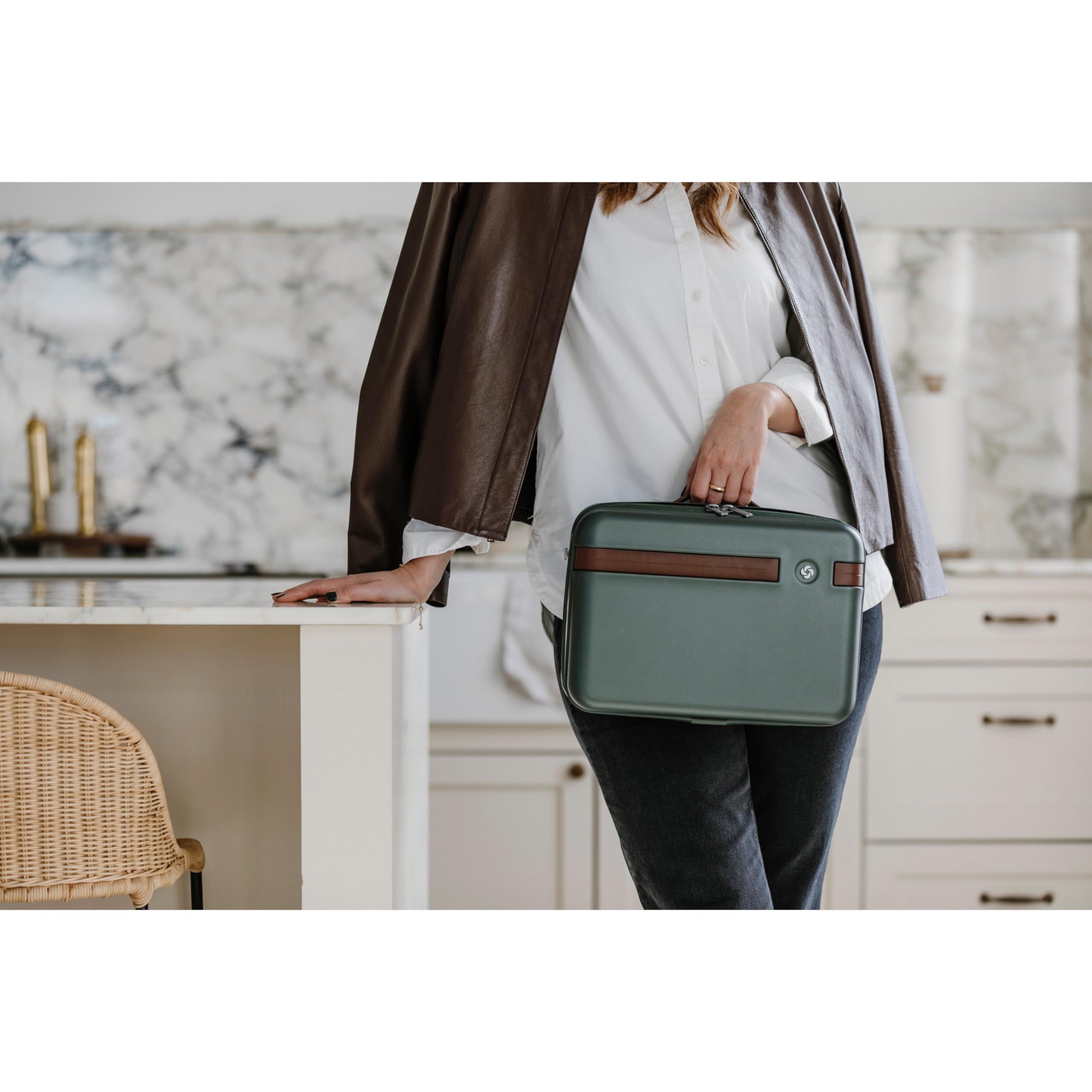Samsonite Virtuosa Hardside Train Case, Crossbody Travel Makeup Case with Removable Strap, Pine Green
