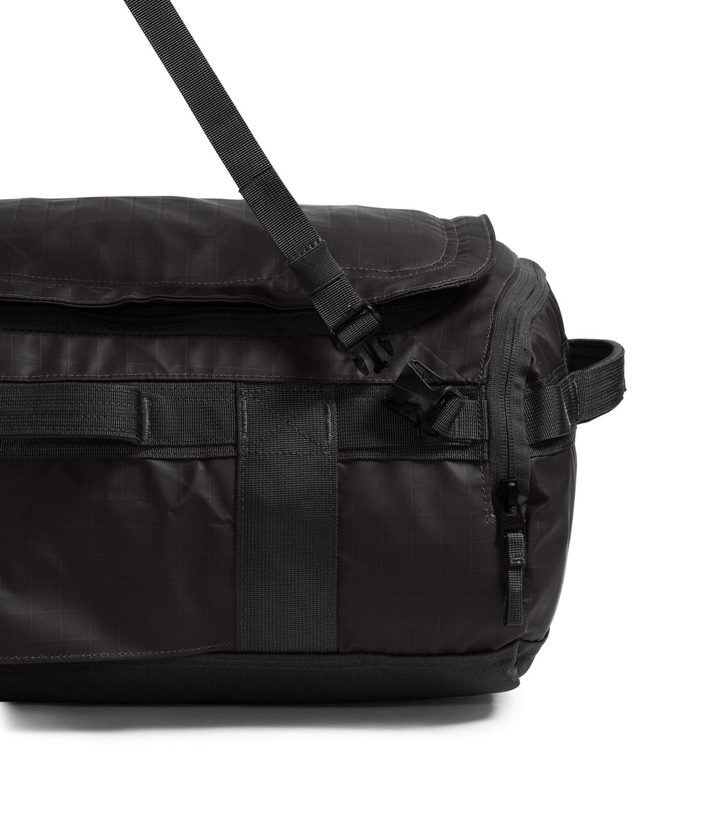 THE NORTH FACE Base Camp Voyager Duffel—32L, TNF Black/TNF White-NPF, One Size