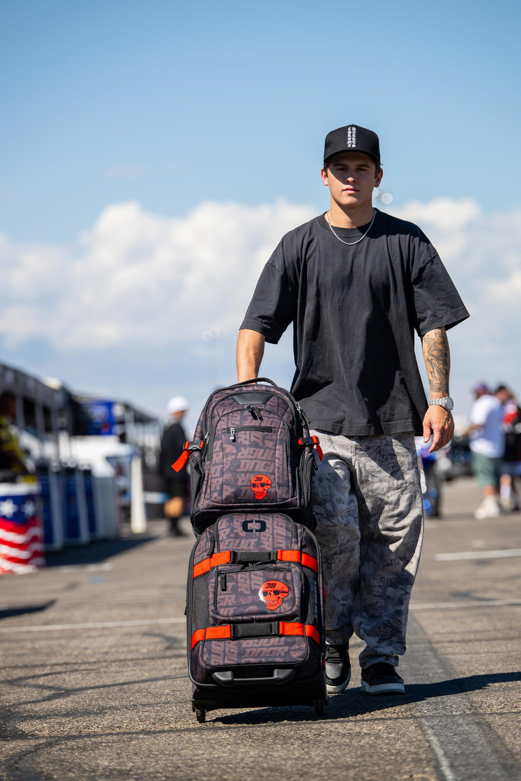 OGIO Onu-22 Luggage DNGR Flat Black