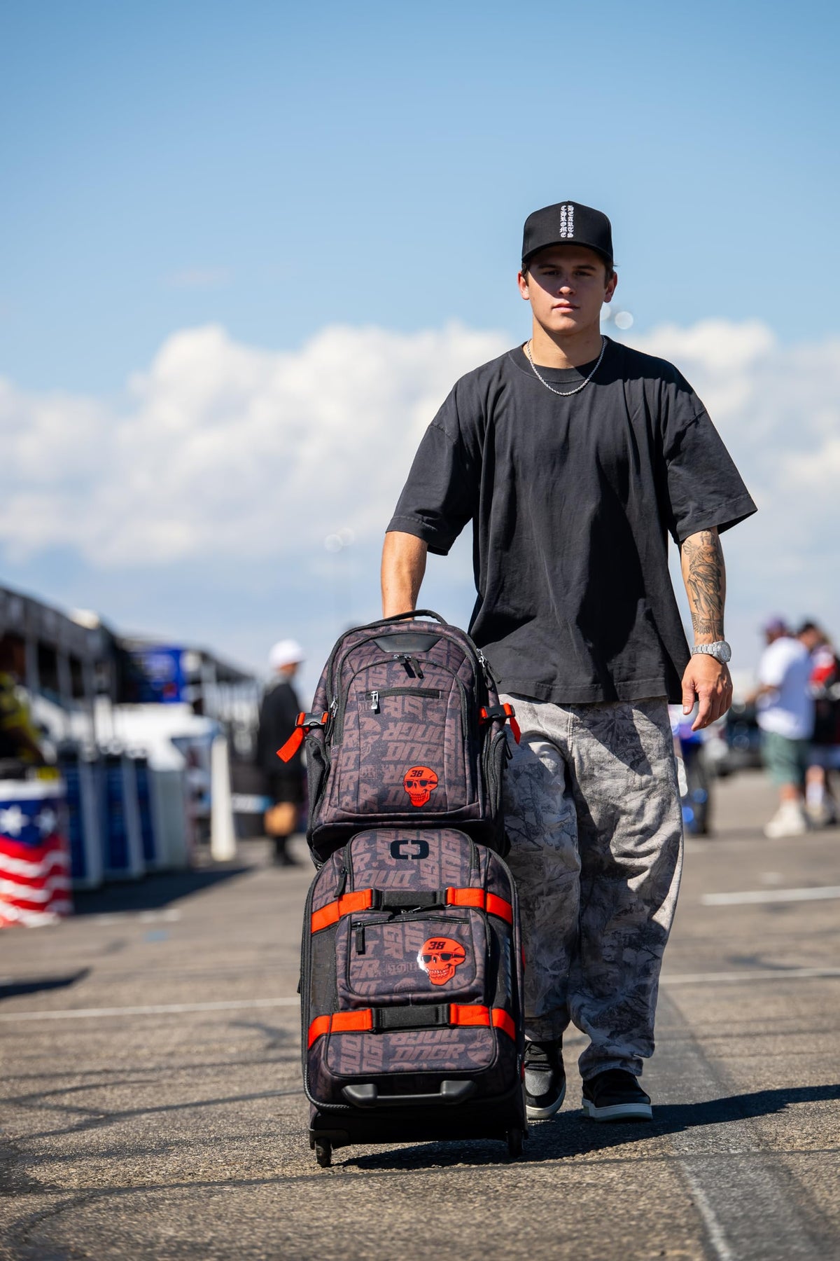 OGIO Onu-22 Luggage DNGR Flat Black