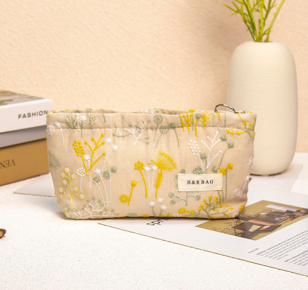 getgto 2 Pcs Makeup Bags, Large Cosmetic Bag Travel Toiletry Bag Organizer for Women, Embroidery Craft, Floral Makeup Bag Small Cosmetic Pouch Purse with Zipper Gifts for Girls Teen
