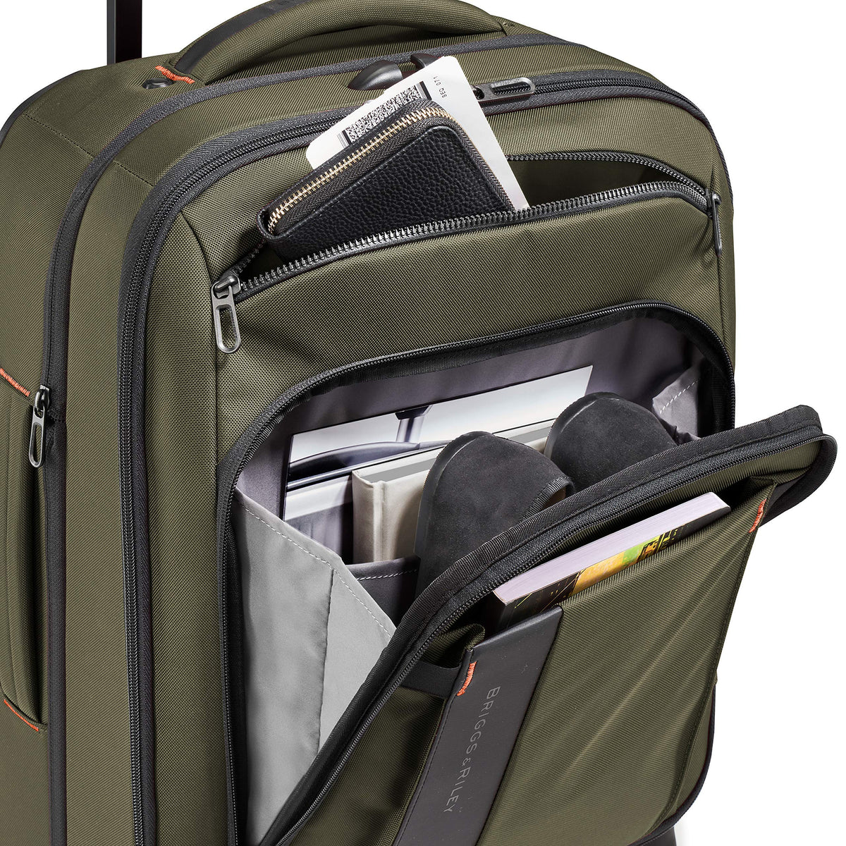 Briggs & Riley International 21" Carry On Expandable Spinner - Luggage for Travel, Suitcases with Wheels, Softside Rolling Bag for Men & Women, Self-Repairing Zipper - ZDX Collection, Hunter