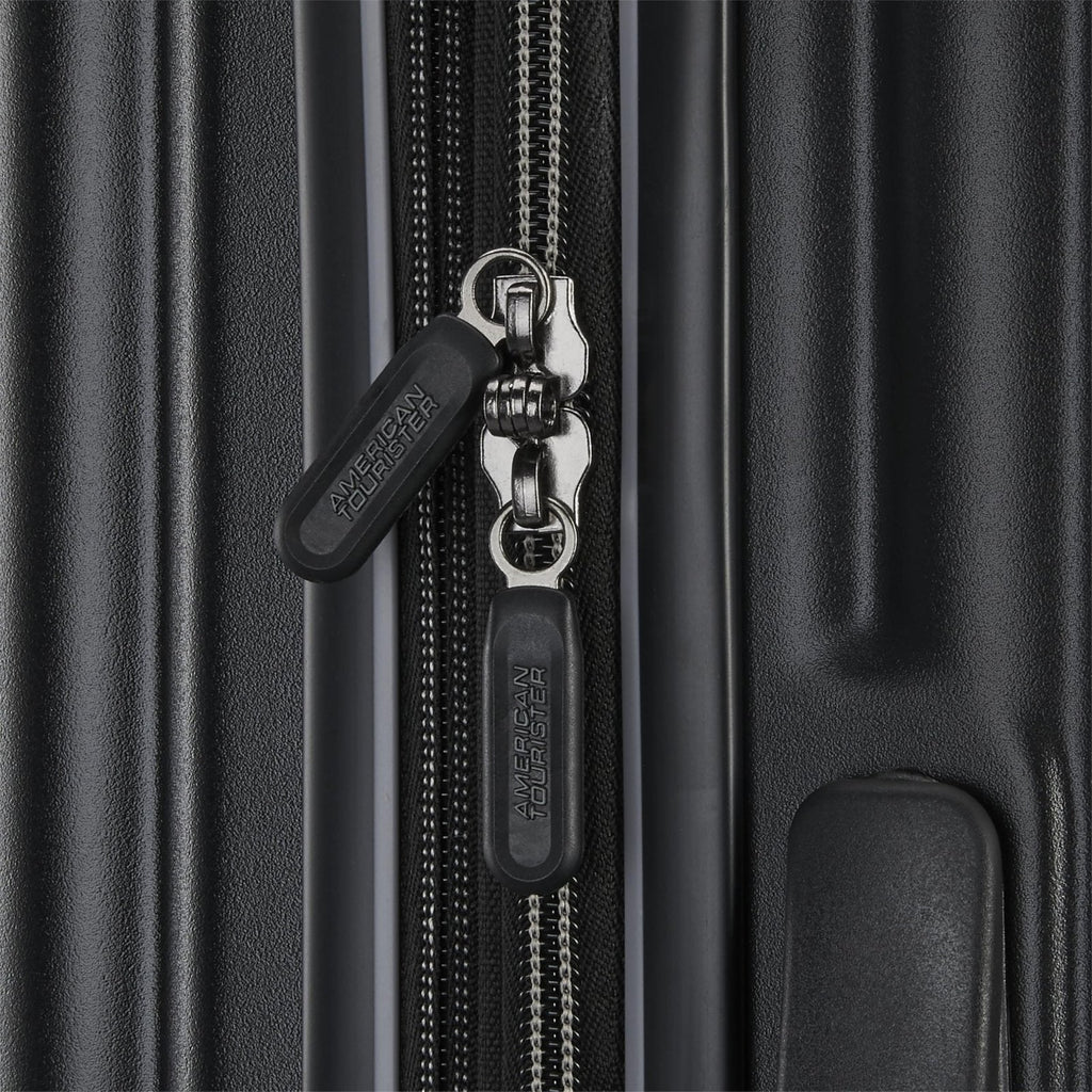 American Tourister Fathead Large Checked Luggage - Customize with Favorite Sports or Character Decal - Durable ABS Hardshell with 1.5" Expansion - 360° Spinner Wheels - RightHeight™ Handle - Black