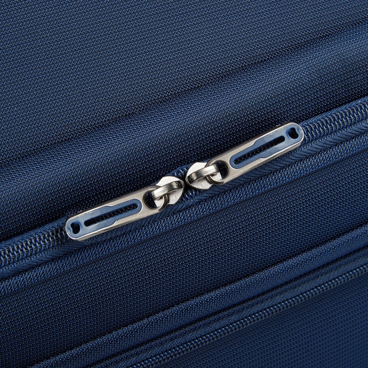 DELSEY PARIS Helium DLX Rolling Garment Bag with Spinner Wheels, Navy Blue