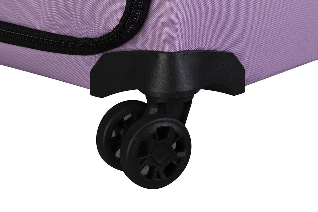 it luggage MaXpace 27" Softside UltraLight Checked Spinner