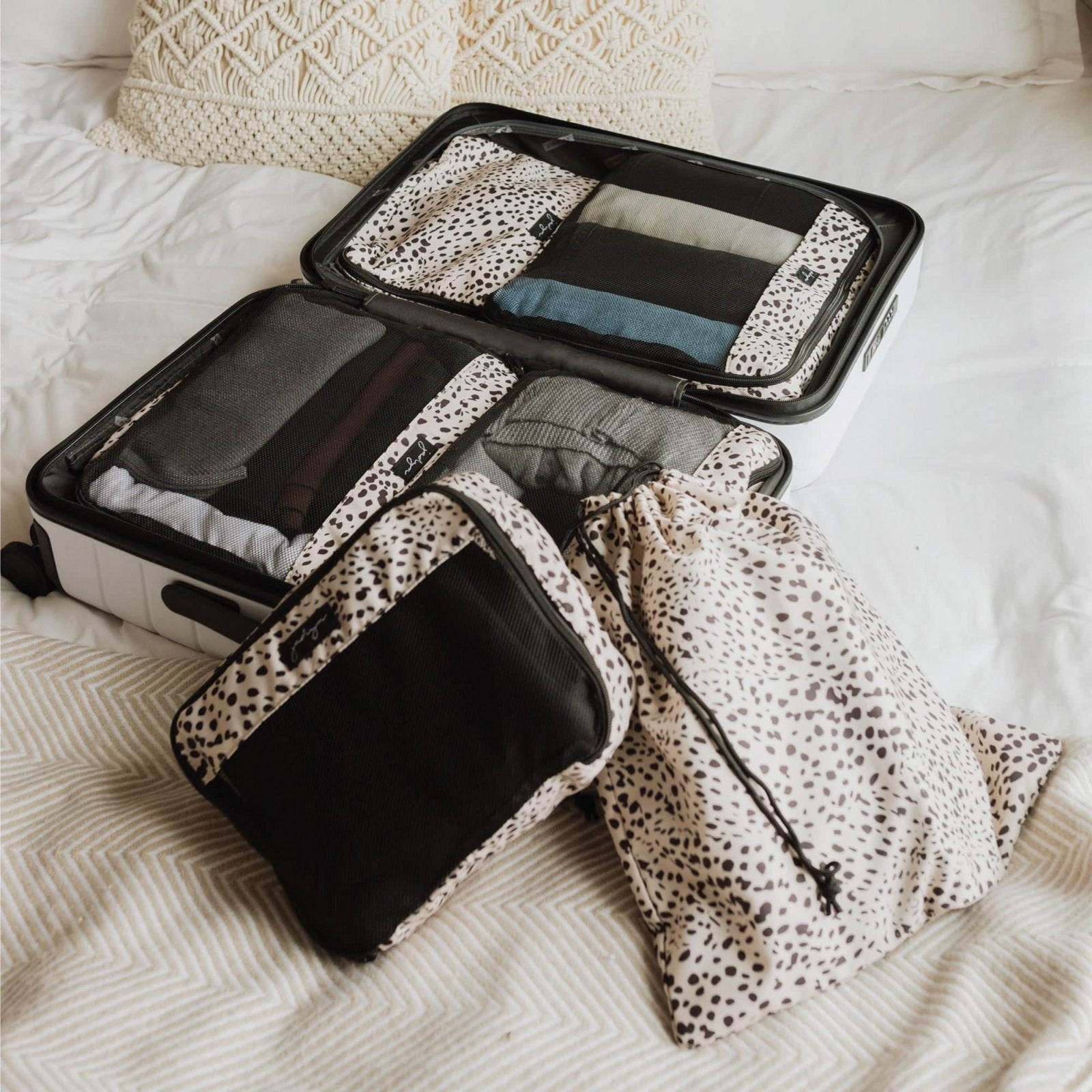 Jadyn Packing Cubes for Travel, 6 - Piece Large Packing Cube Organizer Set for Suitcase, Duffel Bag, Luggage, Multiple Sizes Travel Essentials (Cheetah Spot)