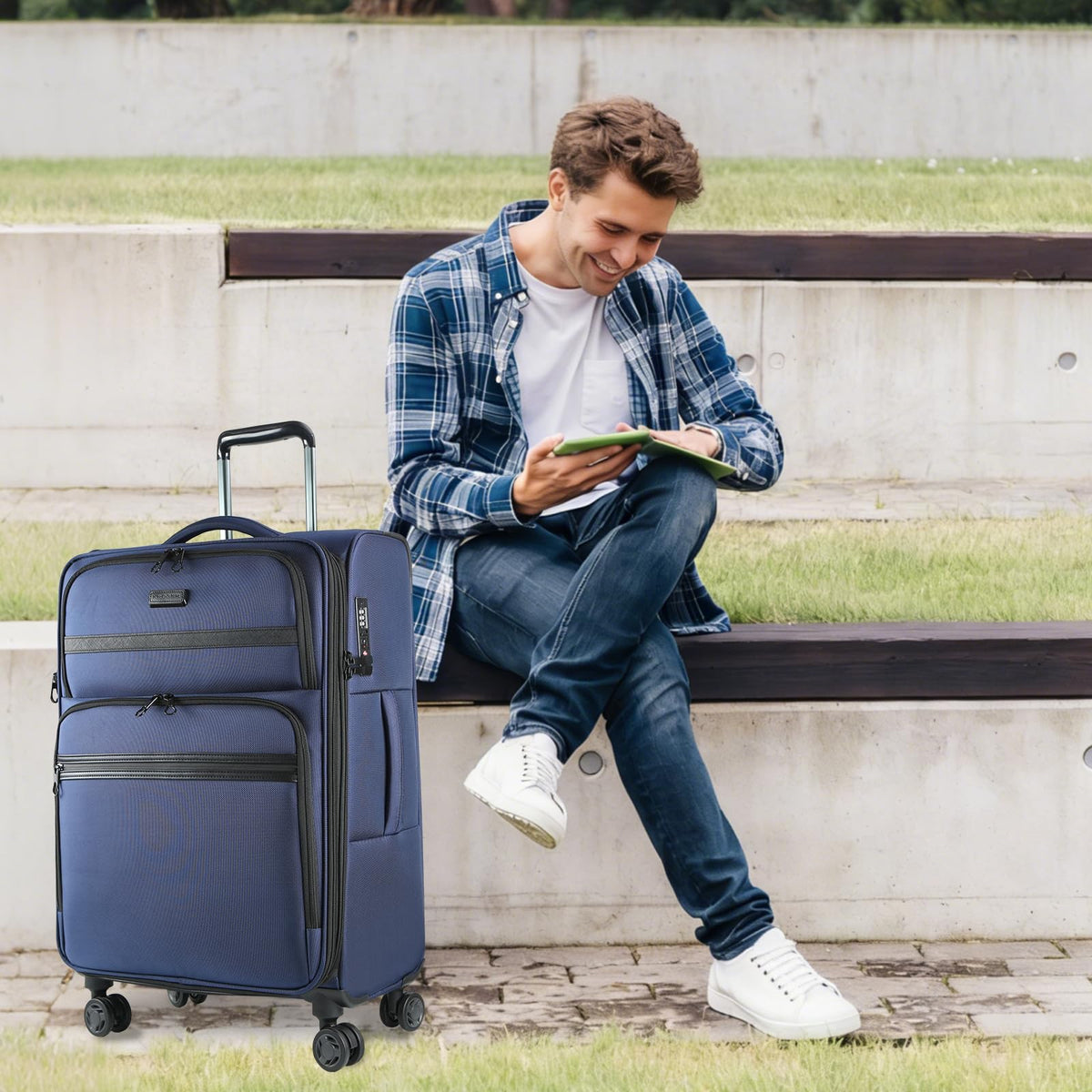 KROSER Softside Expandable checked Luggage with Front Business Pockets，24 Inch Suitcases with Spinner Wheels & Built - in TSA Lock, Durable Suitcase Rolling Luggage, Navy