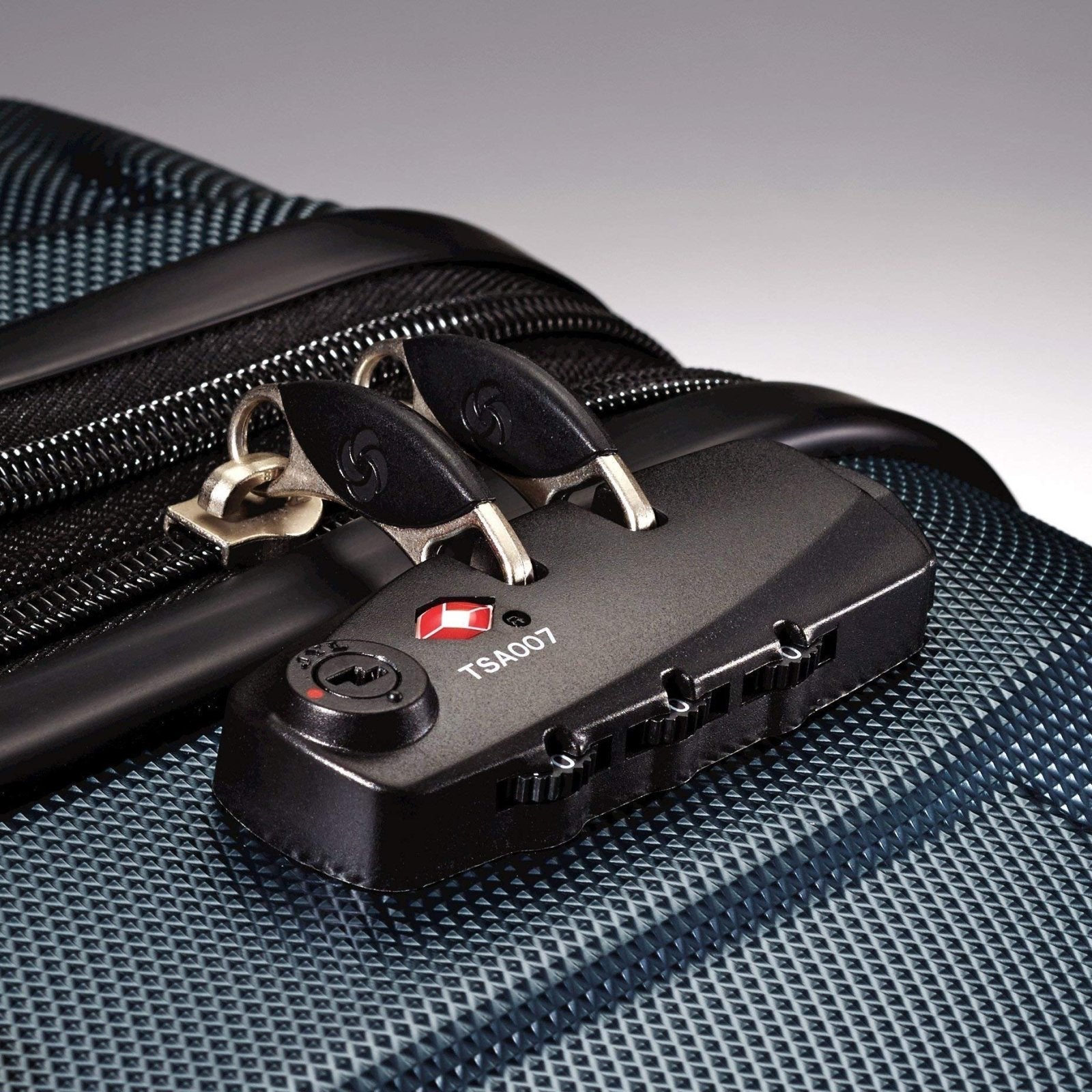 Samsonite Omni PC Hardside Expandable Luggage with Spinner Wheels, Navy, Checked - Large 28 - Inch