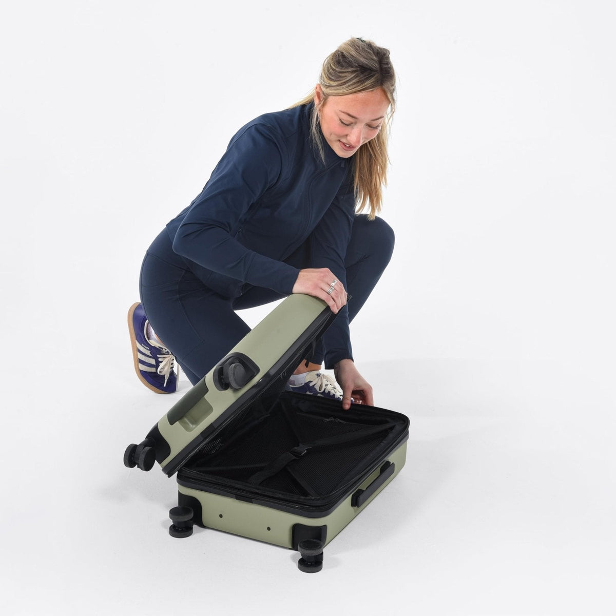 Sherpani Meridian, 22 Inch Carry On Luggage Airline Approved, Rolling Hardside Suitcase 22x14x9, Hard Shell Luggage with Double Spinner Wheels, Expandable Suitcase for Men Women, Travel Gift (Matcha)