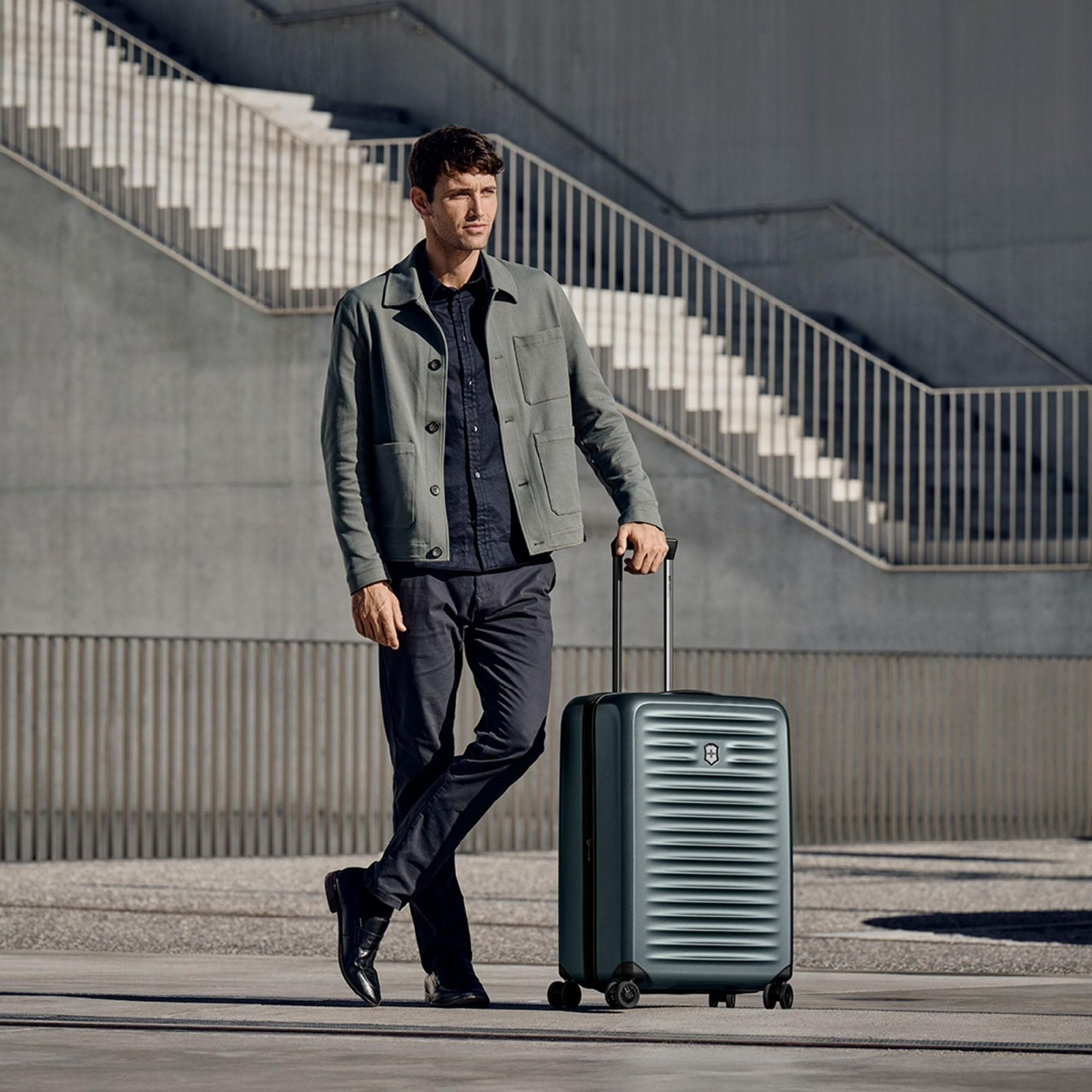 Victorinox Airox Advanced Medium Hardside Case - Storm