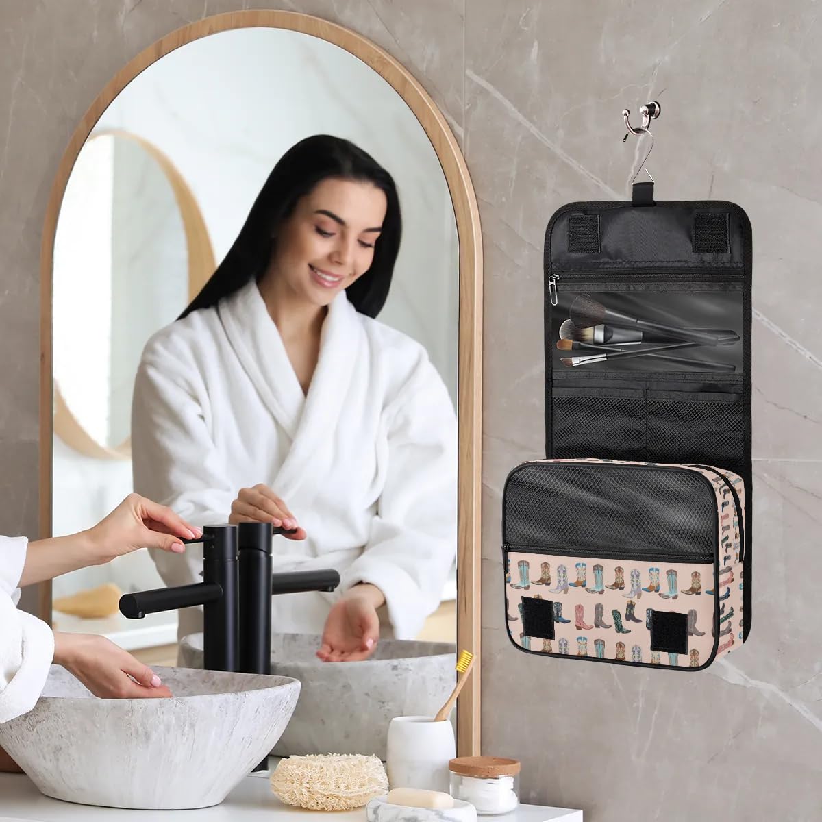 YoCosy Travel Toiletry Bag for Women Men with Hanging Hook Pink Retro Western Print Cowboy Pattern Makeup Cosmetic Bag Organizer Travel Bag for Toiletries Essentials Accessories, Large Size